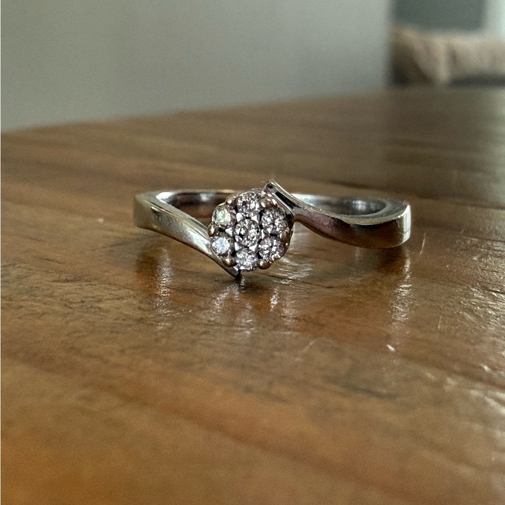Natural Diamond Ring - 10K White Gold Band💍💎